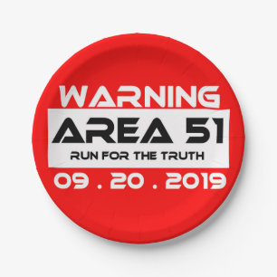 überziehen Sie Rennen des Bereichs 51 für die Pappteller