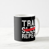 Übung "Fortfahren" der Fitness "Fahrradfahren" T Kaffeetasse (VorderseiteRechts)