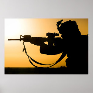 Übung von Schiffsmanövern durch Nahe Viertel Poster