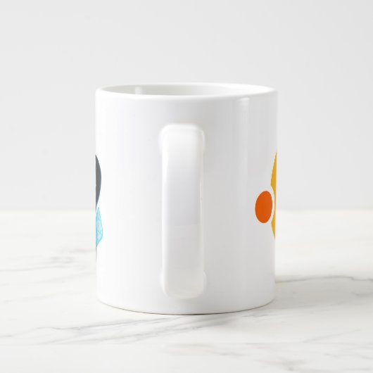 Ubuntu Tasse mit dem Tux, der Windows swatting ist (Rückseite)