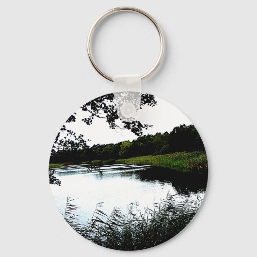 Ufer mit Wald und Schilf Foto Schlüsselanhänger (Vorderseite)