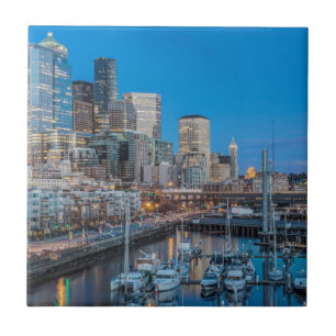 Ufer und Innenstadt Fliese