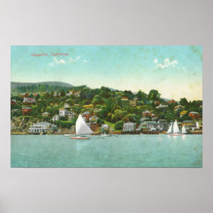 Ufergegend-Ansicht der Stadt, Segel-Boote Poster