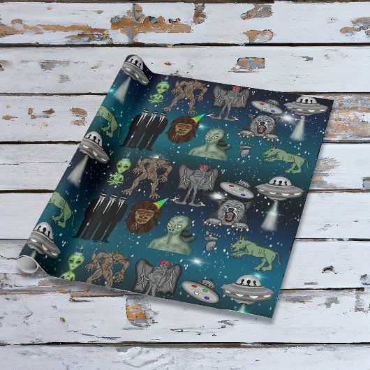 UFO, Alien, Bigfoot Cryptid Geburtstag Geschenkpapier