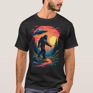 UFO & Bigfoot Forest Encounter T - Shirt für Männe