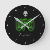 UFO Engineer Clock Runde Wanduhr (Vorderseite)