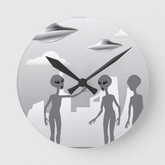UFO in der Himmel Außerirdischen aus den Grund Runde Wanduhr (Vorderseite)