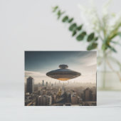 UFO Over City Postkarte (Stehend Vorderseite)