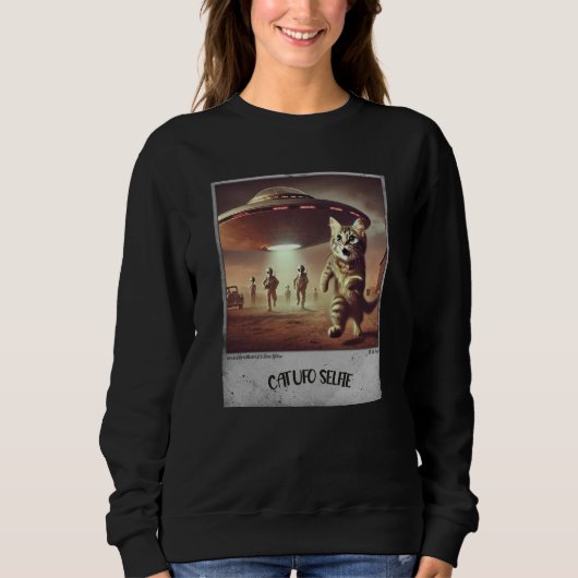 UFO Selfie: Scared Kitty (Frauenjunge) #02 Sweatshirt (Vorderseite)