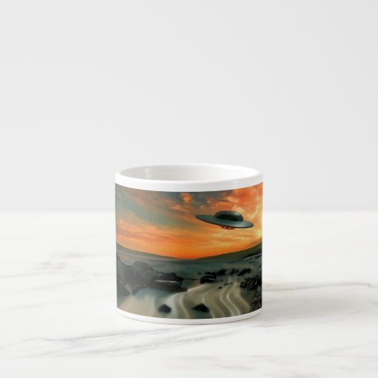 UFO über Küste Espressotasse (Vorderseite)