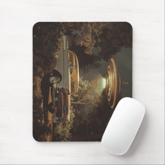 UFO und Stanleys BelAir von 1956 Mousepad