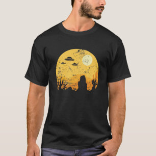 Ufos über Wüste und Kaktus T-Shirt
