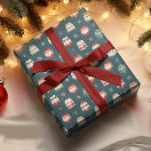 Ugly Christmas Sweater | Holly and Berries Pattern Geschenkpapier