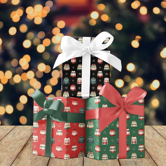 Ugly Christmas Sweater | Holly and Berries Pattern Geschenkpapier Set