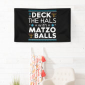 Ugly Hanukkah Deck Hall mit Matzo Ball Chanukah Banner (Insitu)