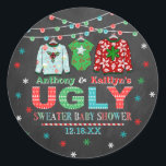 Ugly Sweater Christmas Baby Dusche Runder Aufkleber<br><div class="desc">Feiern Sie stilvoll mit diesen trendigen Babyduschklebern. Das Design ist leicht mit Ihrer eigenen Formulierung zu personalisieren und Ihre Familie und Freunde werden begeistert sein,  wenn sie diese fabelhaften Aufkleber sehen.</div>