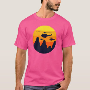 Uh 1 Huey Retro-Hubschrauber Vintage-Sonnenunterga T-Shirt