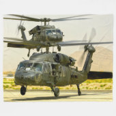 UH-60M SCHWARZHAWK FLEECEDECKE (Vorderseite (Horizontal))