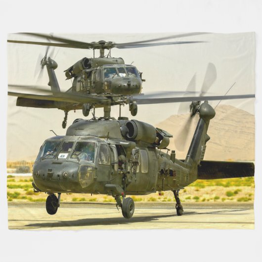 UH-60M SCHWARZHAWK FLEECEDECKE (Vorderseite (Horizontal))