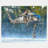 UH-60M SCHWARZHAWK FLEECEDECKE (Vorderseite (Horizontal))