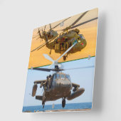 UH-60M SCHWARZHAWK QUADRATISCHE WANDUHR (Winkel)