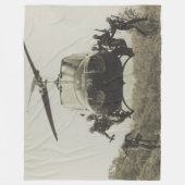 UH-I HUEY HUBSCHRAUBER FLEECEDECKE (Vorderseite)