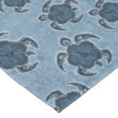 Uhane Honu Hibiskus Batik Hawaiian Turtle Tischdecke (Schrägansicht)