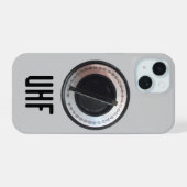 UHF-Fernsehdial iPhone 15 Hülle (Rückseite (Horizontal))