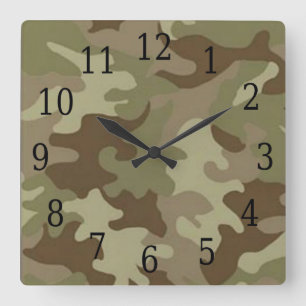 Uhr am Camouflage Square