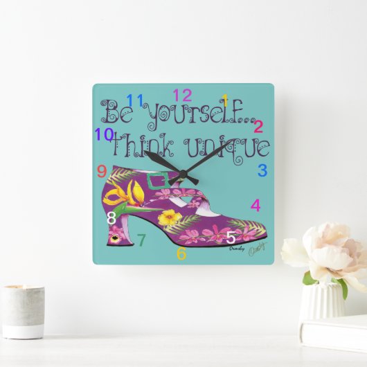 Uhr der Schulwand (Zuhause)