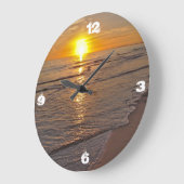 Uhr: Der Sonnenuntergang am Strand Große Wanduhr (Winkel)