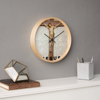Uhr Design in Jesus Kreuz