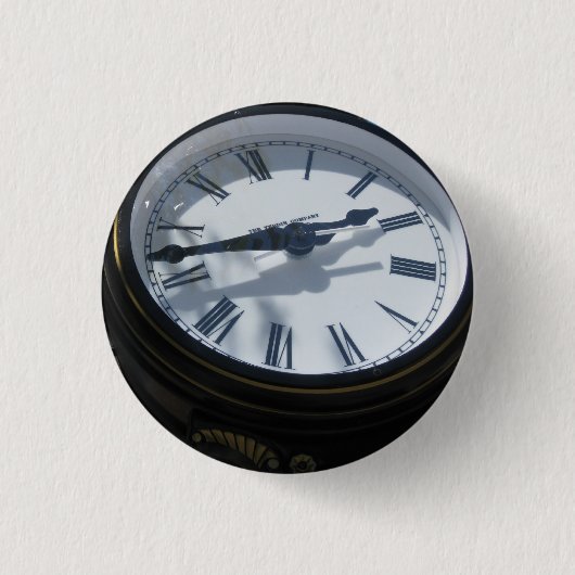 "Uhr-Knopf! " Button (Vorderseite)
