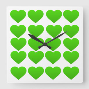 Uhr mit grünen Herzen