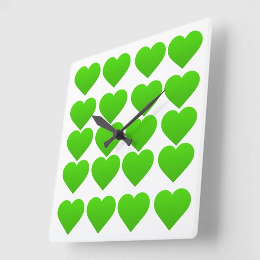 Uhr mit grünen Herzen (Winkel)