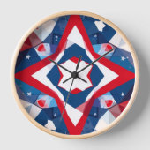 Uhr mit rotem und blauem Muster (Vorderseite)