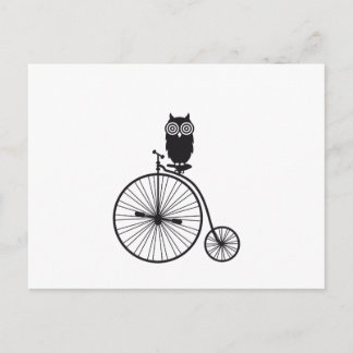 Uhu auf alten Vintagen Fahrrad Postkarte