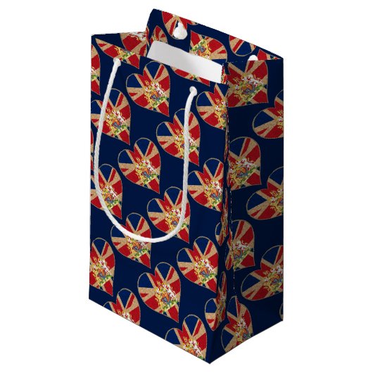 UK COA Heart Kleine Geschenktüte (Vorderseite Schrägansicht)