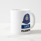 UK Police Constable Helmet - Name und Nummer hinzu Jumbo-Tasse (Vorderseite Rechts)
