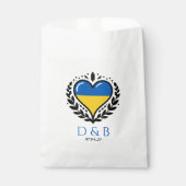 Ukraine Couple Heart Wedge Geschenktütchen (Vorderseite)