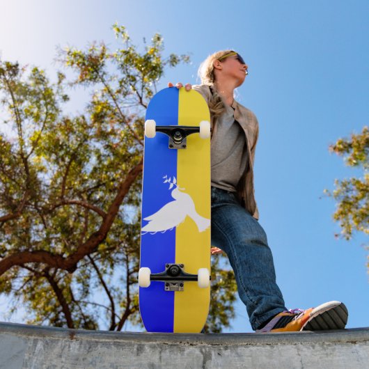 Ukraine Flag Skateboard Taube des Friedens - Freih (Außenbereich 1)