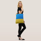 Ukraine-Flagge gelbes geometrisches Muster Tasche (Am Model)