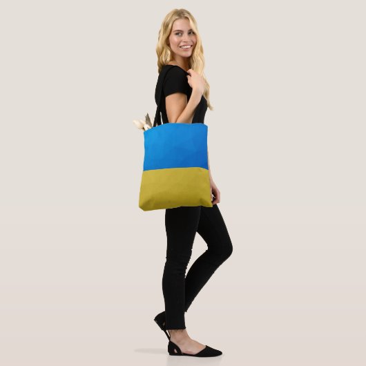 Ukraine-Flagge gelbes geometrisches Muster Tasche (Am Model)