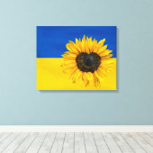 Ukraine-Flagge mit Herzsonnenblume Leinwanddruck (Insitu (Holzboden))