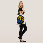 Ukraine - Friedenszeichen für Ukraine Tasche (Am Model)