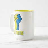 Ukraine trotziges Faustzeichen Zweifarbige Tasse (Vorderseite Links)