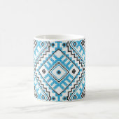 Ukrainer Vyshyvanka blaue geometrische Kaffeetasse (Mittel)