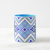 Ukrainer Vyshyvanka blaue geometrische Tasse (Zentrum)