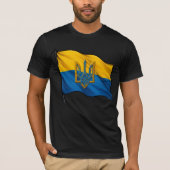 Ukrainian flag waving in the wind with Trident T-Shirt (Vorderseite)