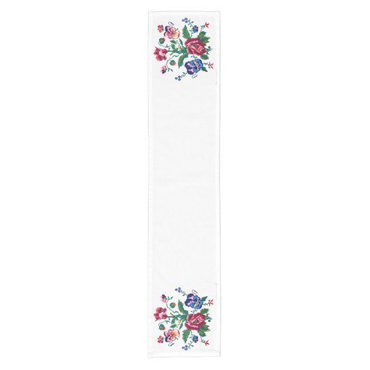 Ukrainian traditional vushuvanka folk art pattern. kurzer tischläufer (Vorderseite)